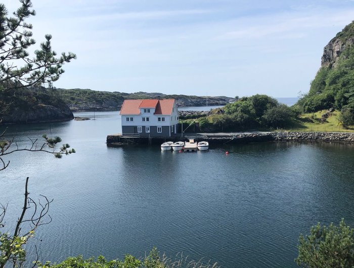 LARSEN KYSTFERIE & UTLEIE